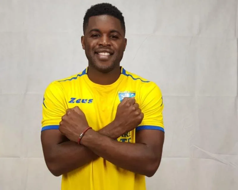 Joel Campbell is a professional footballer who hails from Costa Rica. He is a member of the Costa Rica national team in addition to the Liga MX club León, where he plays as a striker and winger.